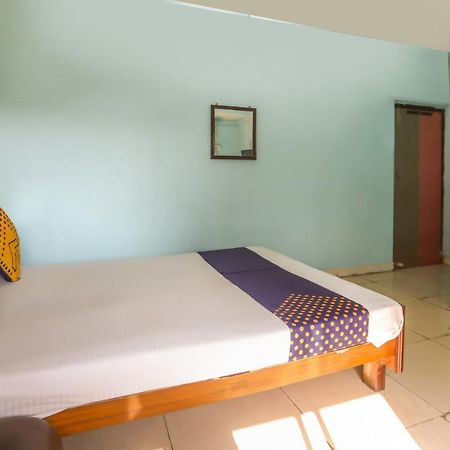 Spot On 10470 Hollywood Joka Hotel Bhasa Екстериор снимка