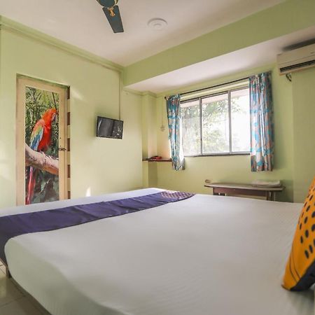 Spot On 10470 Hollywood Joka Hotel Bhasa Екстериор снимка