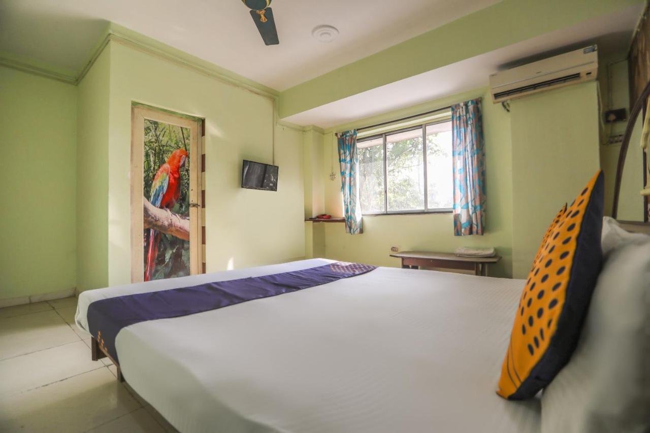 Spot On 10470 Hollywood Joka Hotel Bhasa Екстериор снимка