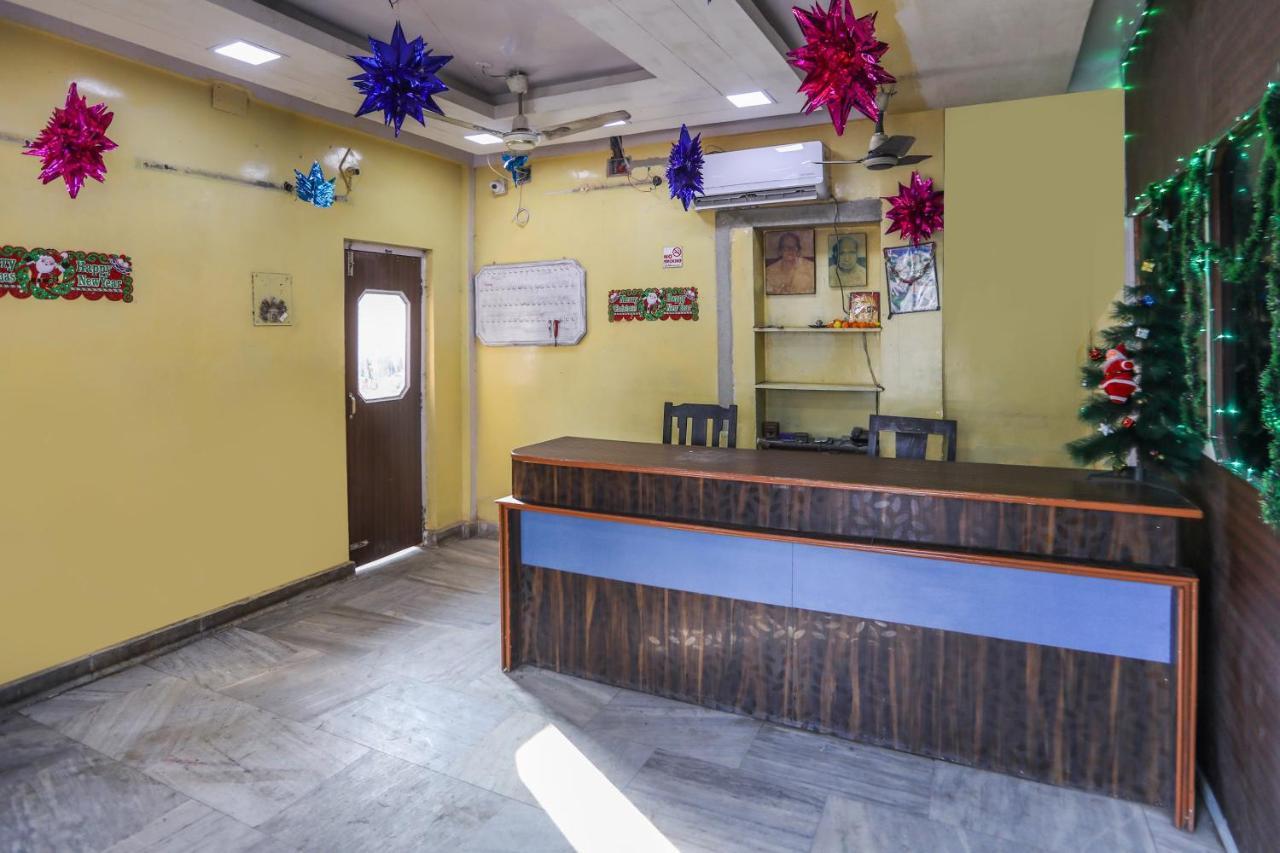 Spot On 10470 Hollywood Joka Hotel Bhasa Екстериор снимка