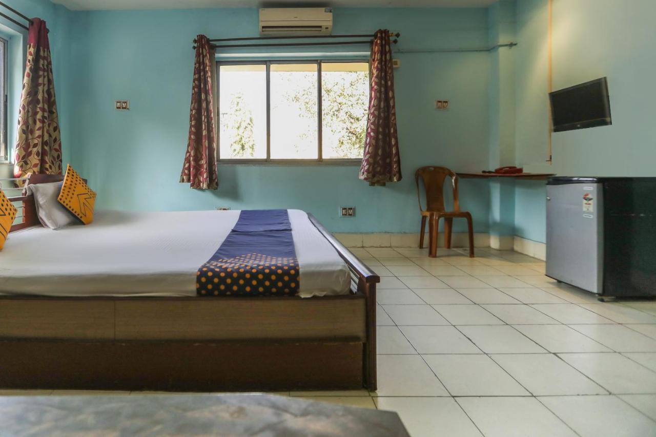 Spot On 10470 Hollywood Joka Hotel Bhasa Екстериор снимка